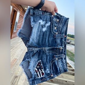 Miss me short sz 26